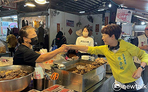 市長初選登記後第一個活動  陳亭妃走入市場籲姐妹力挺台南第一位女市長