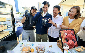 「城市嶼浪」萬人擠爆高流！  青創攤車輔導成果登場