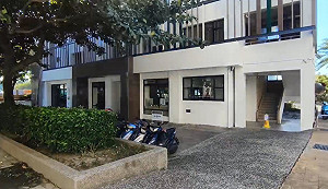 龍井圖書館台中婦邁大門 腳背一陣痛竟遭眼鏡蛇咬傷