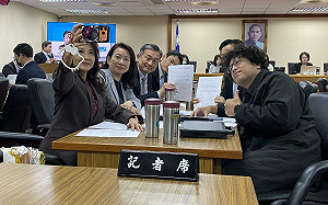 綠國防立委提案聲援沈伯洋「中共應自我克制」   馬文君宣布通過 