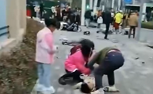 (影) 血腥衝撞影片瘋傳！趙蘭健稱北京小菊胡同發生「獻忠事件」 網友批破綻百出