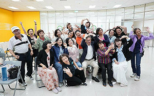 長者玩AI一樣有趣 僑光科大「銀向學習2.0」啟動