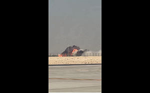 (影) 「明星戰機」杜拜航展墜毀畫面曝光！ 飛行員未彈射罹難 印度丟大臉