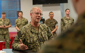 訪日瞭解「台灣有事」 ! 中共兩棲作戰大幅增 美海軍作戰部長特別要日盯緊「它」...