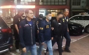 追緝惡意偷倒廢棄物集團   高市警48小時內迅速破案逮11人