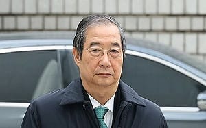 「青瓦台詛咒」再添註腳？南韓前總理韓悳洙遭控「協助尹錫悅內亂」 韓檢求刑15年