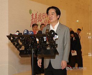 藍白要求總統國情報告即問即答　綠委指已被宣告違憲