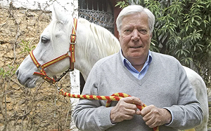 愛馬仕繼承人被目擊搭廉航! 近5千億財產蒸發 疑遭密友私吞生活拮据