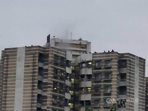 北市文山區住宅火警　救出2人、疏散13人