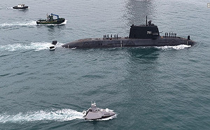 海鯤軍艦今進塢　執行載台裝備、水密邊界及水下戰系精調