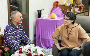 赴宜蘭探視花蓮光復賑災致傷物資超人李耀全！蕭美琴感謝無私奉獻