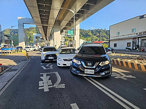 台中夫妻下車購物未熄火　偷車賊遭圍捕30分鐘落網