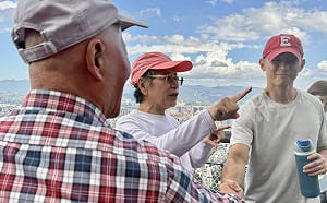 張景森：台灣人民早就斷開王毅的「七重鎖」了！