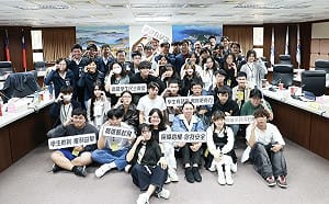 第五屆市政有學聲論壇登場    陳其邁與學生對話高雄城市未來 