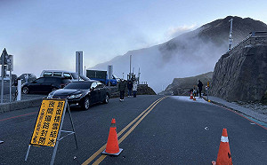 路面未結冰！ 台14甲合歡山路段清晨解除預警性封閉