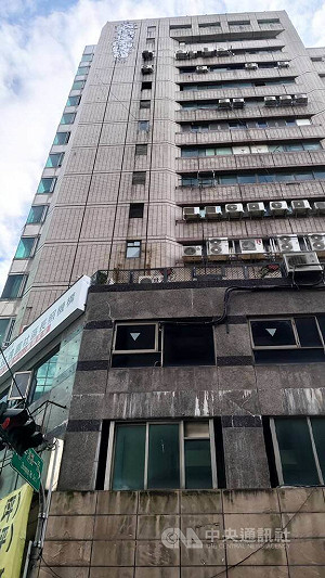 台中北區大樓高樓層外牆遭塗鴉　警方鎖定對象查辦