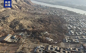 (影) 甘肅山體滑坡45戶住宅遭埋! 中國4天後才報出事了 引發民眾不滿 