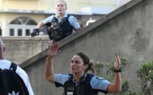 (影) 邦代海灘槍手疑效忠 ISIS! 艾班尼斯加強擁槍審核 2現場女警「凍住」挨批