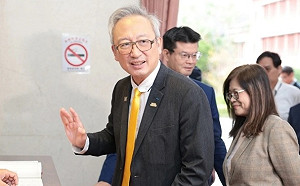 徐佳青兒能身分出席僑務場合？吳志中：有未成年出現很正常