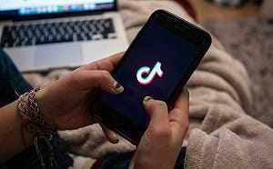 俄羅斯搞的? TikTok出現AI影片鼓吹脫歐 波蘭要求歐盟啟動調查