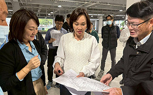 攤商不願進駐前鎮漁港多功能運銷中心   柯志恩辦理會勘協調解方