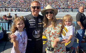 美商務機墜毀起火釀7死 前NASCAR傳奇賽車手一家罹難