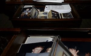 16份艾普斯坦文件驟然下架 含川普與梅蘭妮亞照片