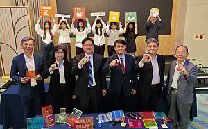 窗戶也能發電？  高雄大學讓透明建材變身新太陽能系統