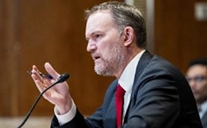 美明年6月起加徵中半導體關稅! USTR : 稅率提前一個月公佈