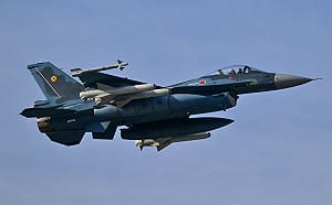 回應中國艦船擴張  日本最新演習出動16架F-2掛載64枚反艦飛彈威懾