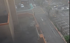 砰一聲地板都在震！忠孝復興後方機房爆炸黑煙狂冒　消防急馳救援無人傷