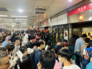 跨年湧人潮！高捷12/31加密班距 延長營運至凌晨2點