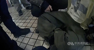 北市男跨年夜酒醉脫序辱打警  逮捕送辦