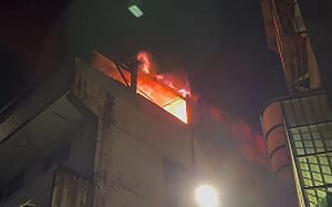 基隆民宅清晨突發火警！延燒3棟民宅 所幸無人傷亡