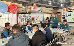 王定宇召開台鐵中洲站高架化協調會  市府指經費達110億將規劃評估