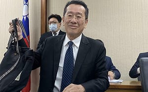 管碧玲等31日中午餐宴時  顧立雄：國軍繼續戒備防突發狀況