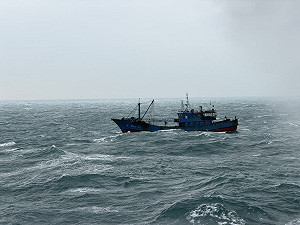 中國漁船6日越界現蹤台中港外海　海巡強制驅離