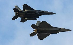 （影）伊朗全國斷網！關閉領空 反哈梅內伊示威逼近革命衛隊總部