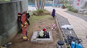 涵洞施工疑硫化氫中毒　員工癱倒、老闆救人昏厥