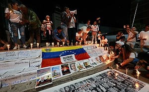 釋放承諾成空話？委國8百政治犯只放49人 監獄還傳出死訊 家屬獄外哭等