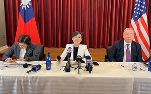 2500億企業自主投資加2500億信保  鄭麗君：「台灣模式」支持企業擴大佈局