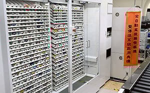 台大醫院克服施工困境！「全自動發藥機」現身百年古蹟  可精準日調劑千盒藥品