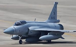 「梟龍」戰機熱銷是假的? 中媒踢爆：「獨家爆料」與官方循環炒作 大搞「營銷局」