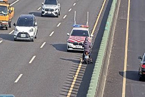 78歲男騎機車上國3新化段逆向　警攔下罰鍰3千起跳