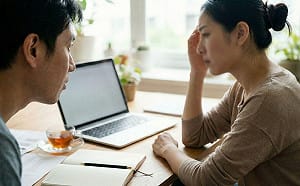 「話在嘴邊卻想不起來要說什麼」是失智早期？醫曝真相：還有機會逆轉