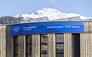 富人自救大會？CNN分析2026達沃斯論壇真相 : K型經濟正在撕裂全球