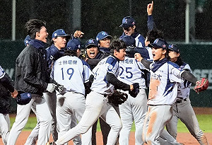 大專棒球聯賽鏖戰逾4小時靠意志力　北市大晉冠軍戰