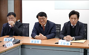 張啓楷問「賴清德民調不好就解決做民調的人？」游盈隆笑了 