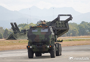 海馬斯前推東引？ 朱宥勳讚：「戰略先手」迫解放軍成本暴增
