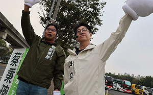 尹立、蔡秉璁跨區攜手站路口　強調共同生活圈跨區合作  